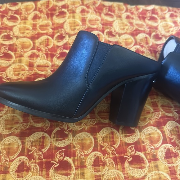 Michael Kors Shoes Closed Toe heel Size 7.5M - Picture 6 of 15